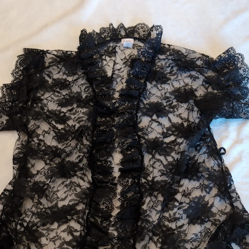 Fredericks of Hollywood lace robe crotchless panty 90's floral flowers Vintage
